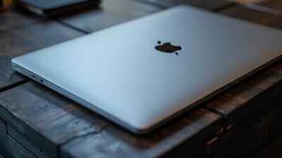 Apple MacBook M4