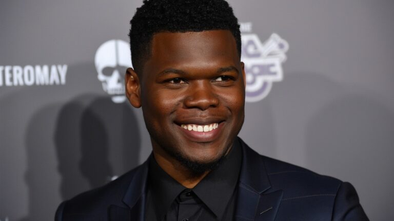 John Boyega demande